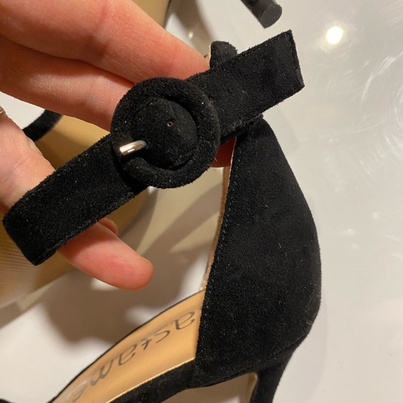 Sandals - Picture 5 of 5